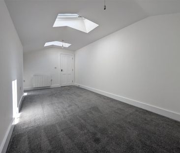 Fairfax Place, Dartmouth - Photo 2