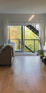 Magnifique et lumineux 4 1/2 quartier St-Sauveur - Photo 3