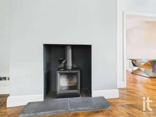 Bowfell Drive, High Lane, Stockport, SK6 - Photo 1