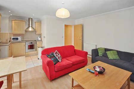 1 bedroom flat to rent - Photo 2