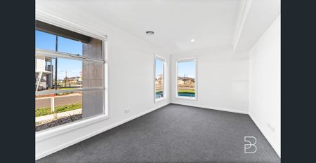 Stunning Family Home in Fraser Rise... - Photo 5