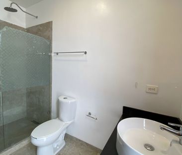 Townhouse sin ameublar en renta con paneles solares - Photo 5