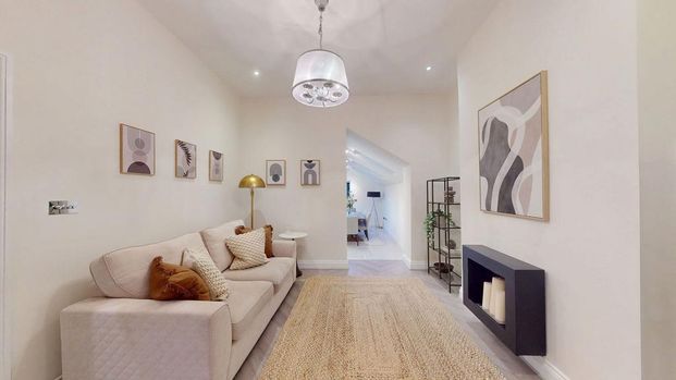 4 bedroom terraced house to rent - Photo 1