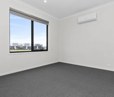 Beautiful 3-Bedroom Home in Wollert - Photo 5