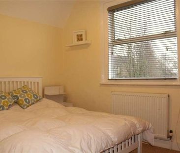 Sanderstead Road, South Croydon, Surrey, CR2 - Photo 4