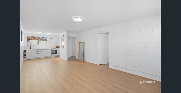 Modern, Fully Renovated Ground-Floor Unit - Steps from Bellerive Beach - Photo 1