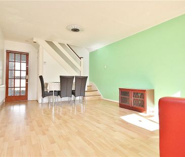 Becketts Close, Feltham, TW14 0BG - Photo 3