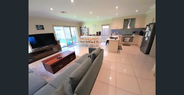 Family unit close to choice schools - Photo 1