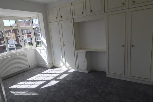 5 bedroom semi-detached house to rent - Photo 1