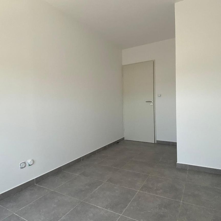 Location Appartement 2 pièces 39m² ARLES 13200 - Photo 1