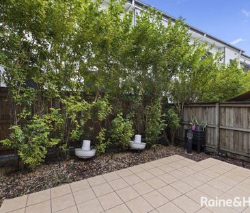 Stunning Townhouse in Central Toowong! - Photo 6