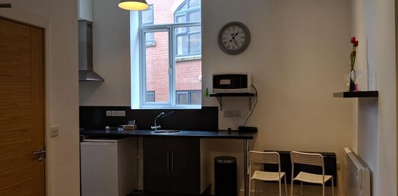 Studio to rent - Photo 2