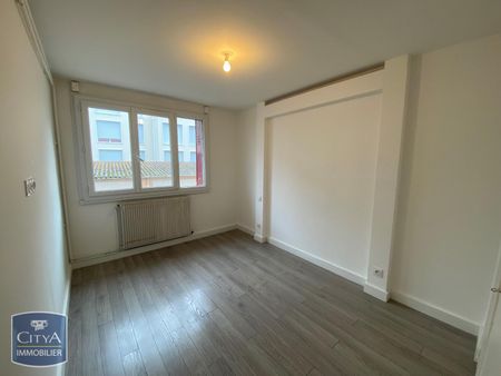 Location Appartement 4 pièces 64m² VILLEFRANCHE SUR SAONE 69400 - Photo 4