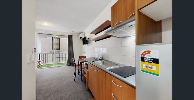 Furnished Studio Apartment Includes Electricity, Gas & Water! - Photo 1