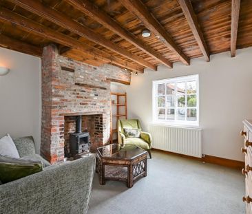 2 bedroom semi-detached house to rent - Photo 2