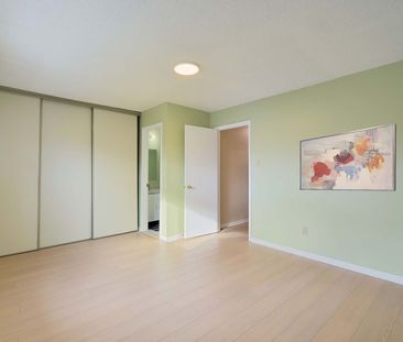 For Lease - 174 Roxanne Crescent, Toronto, Ontario - Photo 2