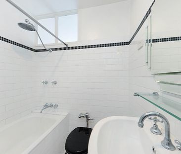 40/2 Greenknowe Avenue, Elizabeth Bay NSW 2011 - Apartment For Rent... - Photo 1