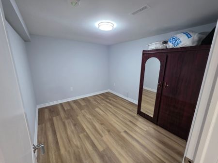 For Lease - 9 Boxdene Avenue, Toronto, Ontario - Photo 4