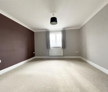 19, Sherway Close - Photo 2