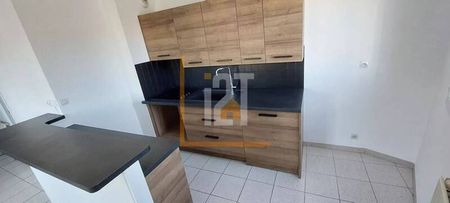 Appartement à louer - Nîmes 2 pièces de 45.22 m² - Photo 5