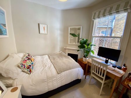 2 Bed Maisonette, Nevis Road, SW17 - Photo 3