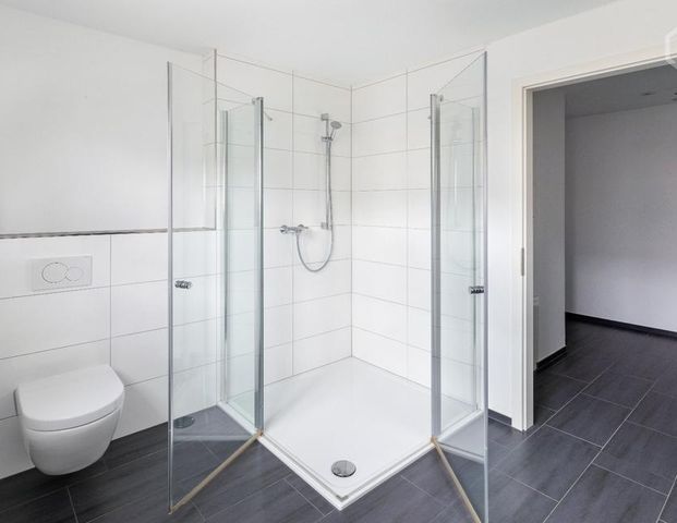 Schöne möblierte 2 Zi-Wohnung - Foto 1