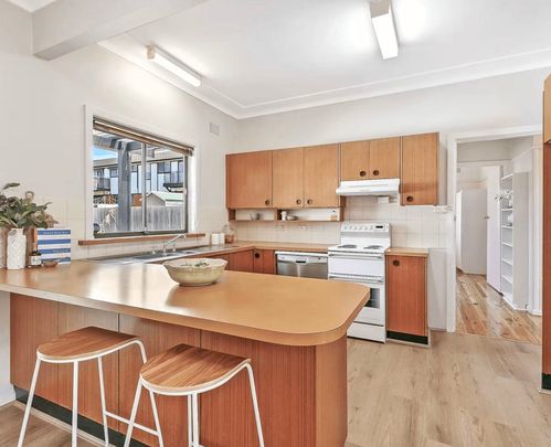 Carlingford - Photo 1