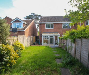 2 bedroom semi-detached house to rent - Photo 3