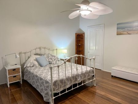 Healthcare Haven!! Private One-Bedroom Unit with All-Inclusive Comfort Near the Hospital - Photo 2