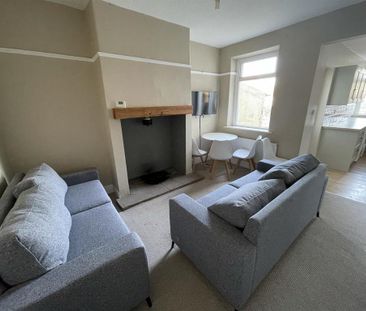 3 bedroom private hall to rent - Photo 4