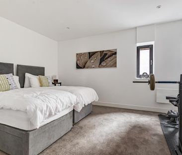 2 bedroom flat to rent - Photo 2