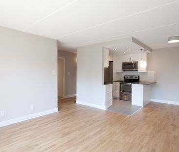 1565 Avenue Victoria - Photo 1