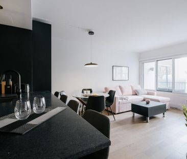 Condo meublé et tout inclus dans le quartier Saint-Jean-Baptiste à ... - Photo 2