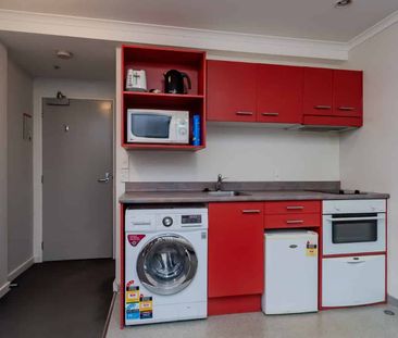 Inner City Living in quiet Studio Apartment - Photo 2