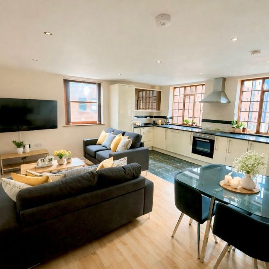 4 bed Flat Lion Works - Photo 1