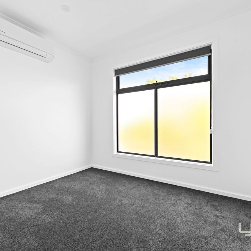 3/3 Kellerman Drive, Point Cook - Photo 1