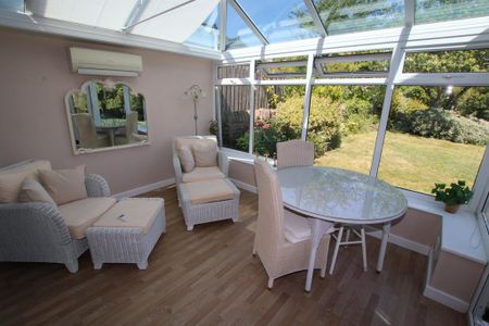 3 bedroom chalet to rent - Photo 5