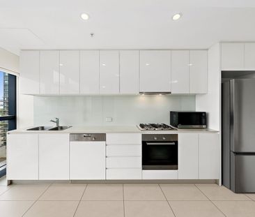 Luxurious & Convenient, 1 Bedroom 'Metro Spire' Apartment - Photo 3