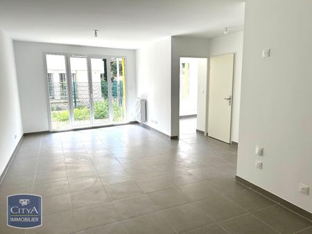 Location Appartement 3 pièces 60m² PORT DE BOUC 13110 - Photo 2