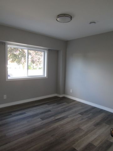 For Lease - 368 Princes Street Unit# 2, Kincardine, Ontario - Photo 4