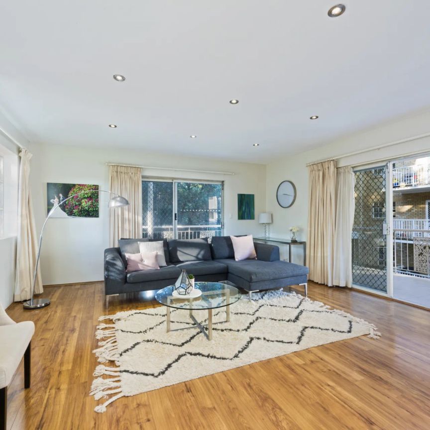 Spacious apartment style living located moments from vibrant Lane Cove Village - Photo 1