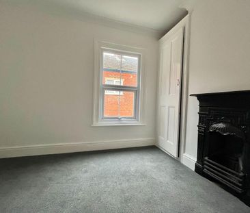 3 bedroom end of terrace house to rent - Photo 6