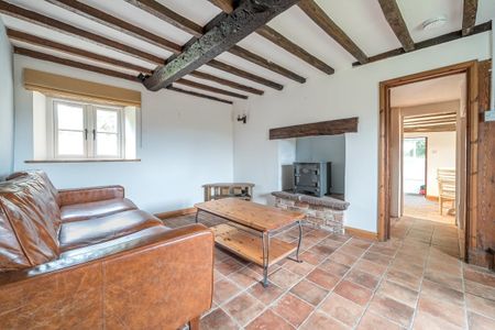 2 bedroom cottage to rent - Photo 2