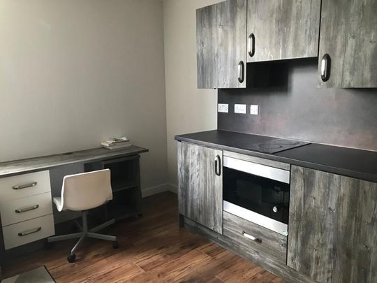 Studio to rent - Photo 1