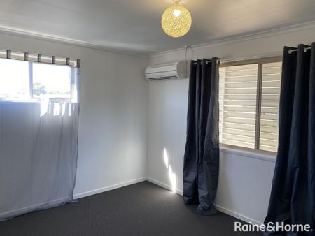 Fantastic family home with Sheds - Photo 3