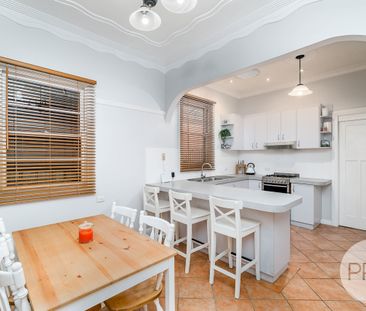 4 Young Street, Turvey Park NSW 2650 - Photo 5