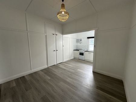 2 Bedroom Unit in Town - Photo 5