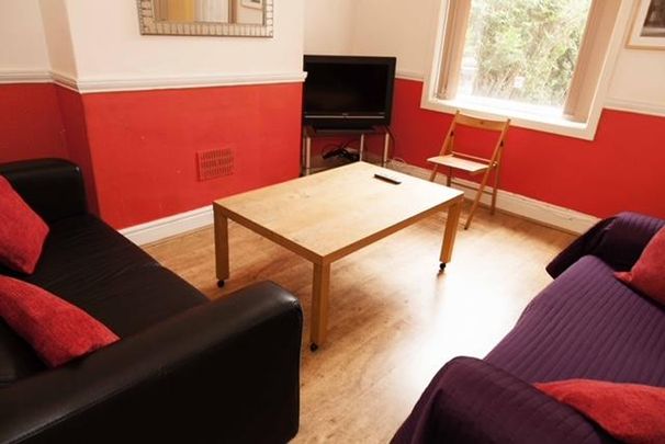 5 bedroom terraced house to rent - Photo 1