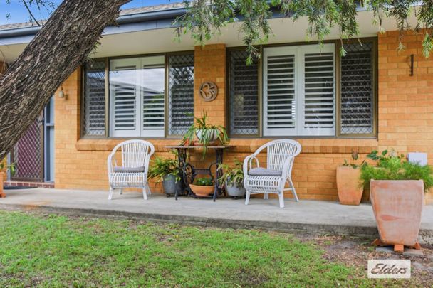 Low Maintenance 2 Bedroom Villa in Quiet Location - Photo 1