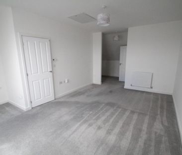 4 bedroom terraced house to rent - Photo 6